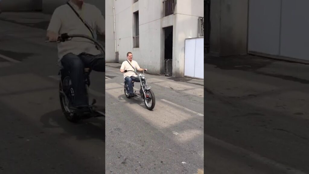 Découvrez l’univers fascinant des scooters vintage électriques : alliez style et performance pour une expérience urbaine inégalée