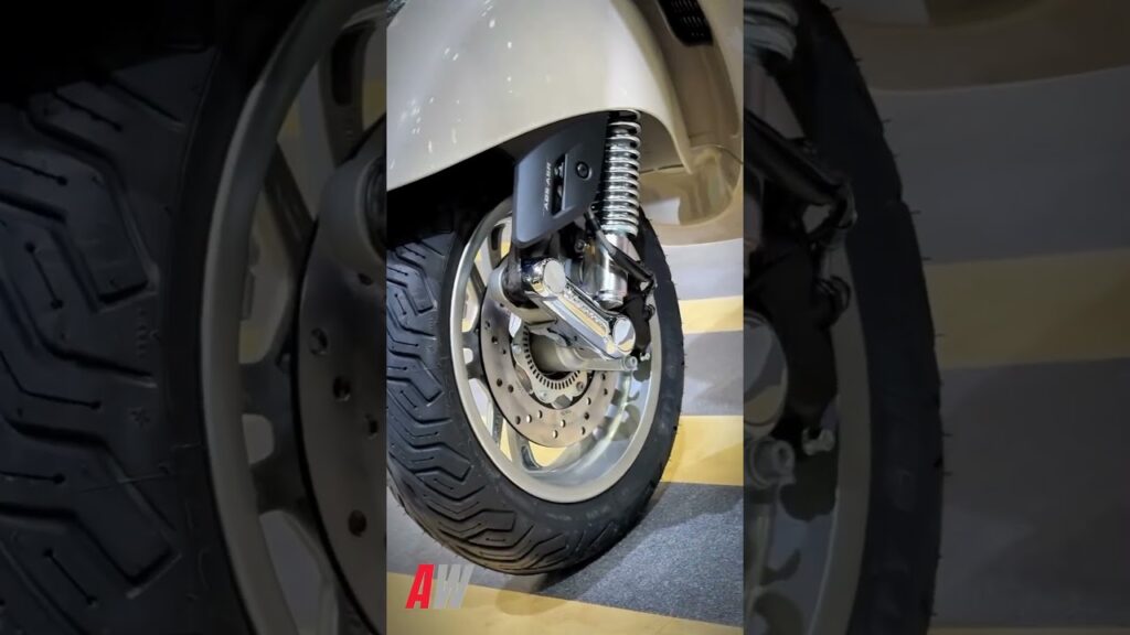 La puissance redéfinie : découvrez les secrets de la Vespa GTS 310 en profondeur